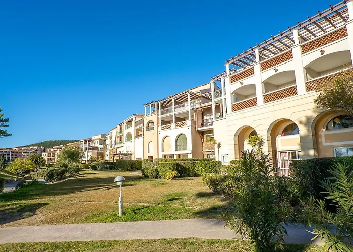 Apartman Le Village - C6013 By Interhome Saint-Raphaël